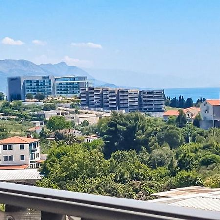 Apartment Azure *Close To The Beach スプリト エクステリア 写真