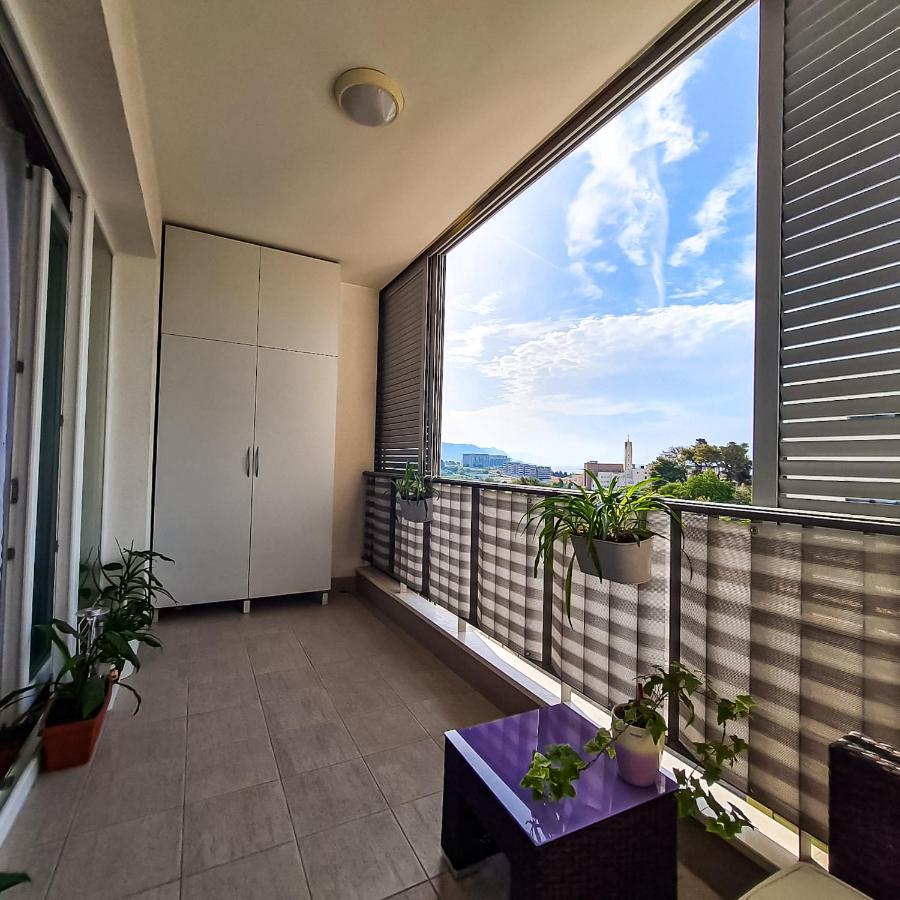 Apartment Azure *Close To The Beach スプリト エクステリア 写真